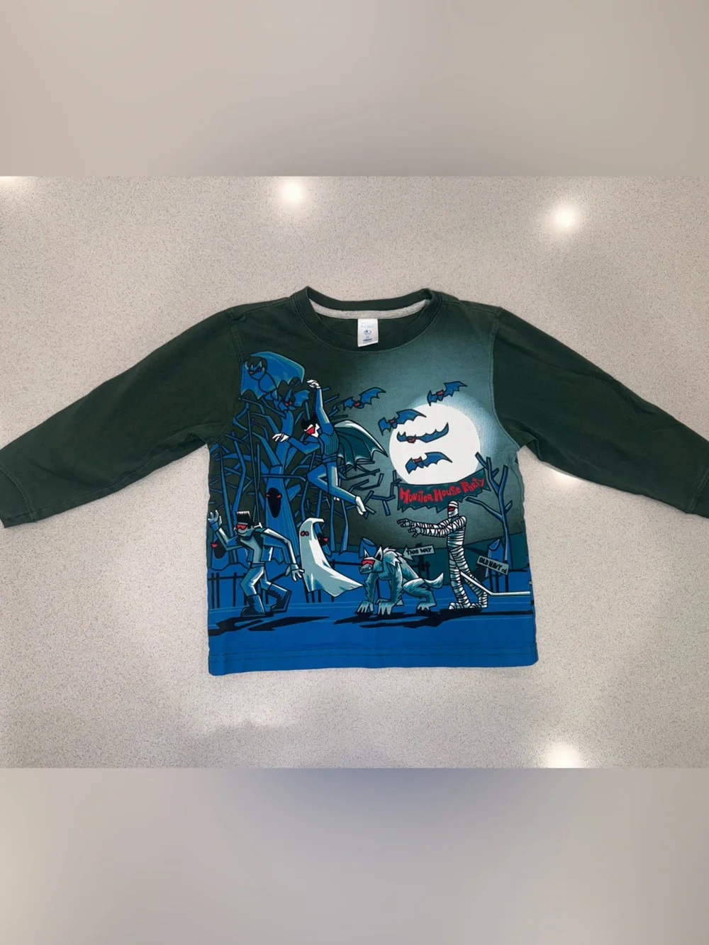 Vintage Y2K old navy 100% cotton Halloween Shirt 4t